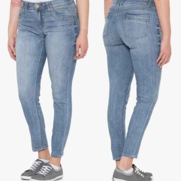 Democracy "Ab" Technology Like New Light Wash Mid Rise Jeans Size 6 #1658 - Picture 1 of 11
